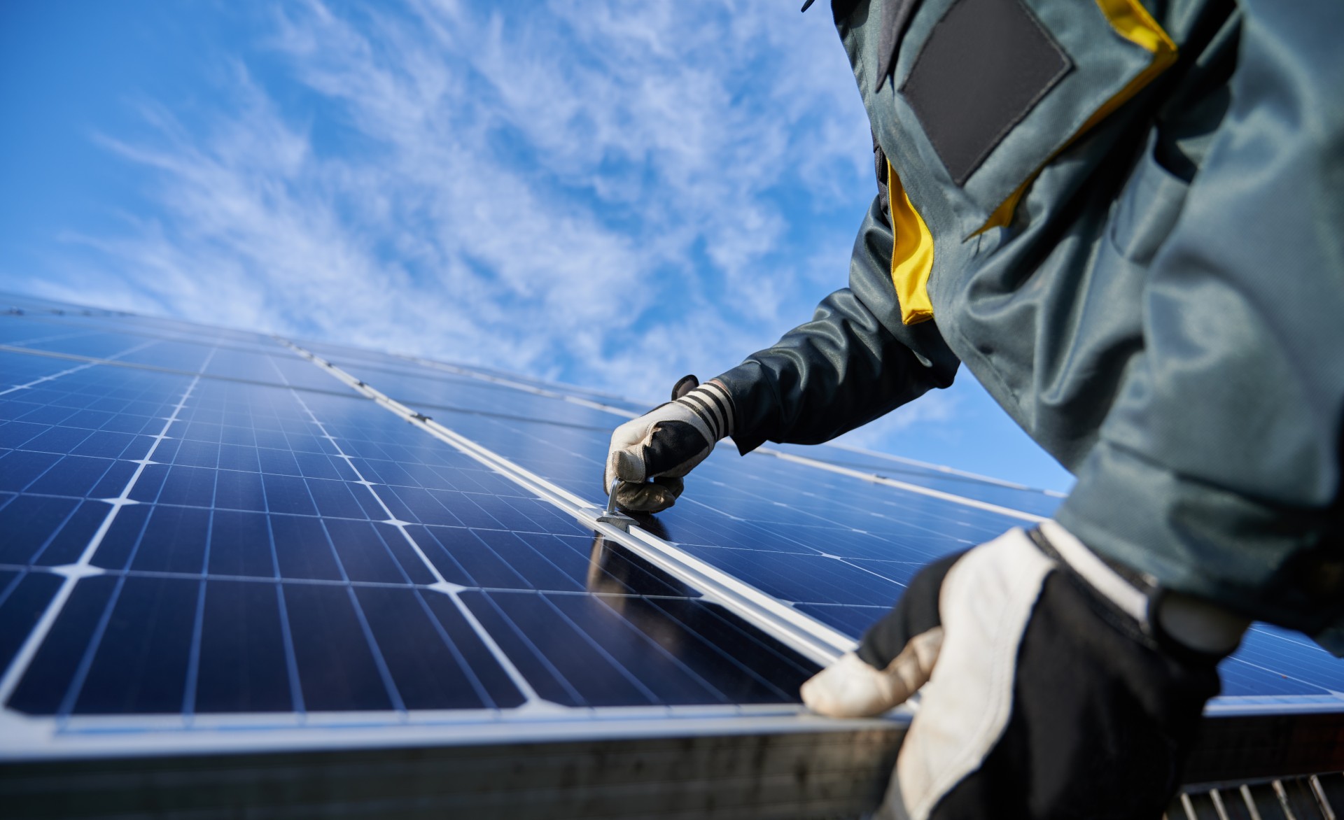 Company installing Solar Panels in Wellington